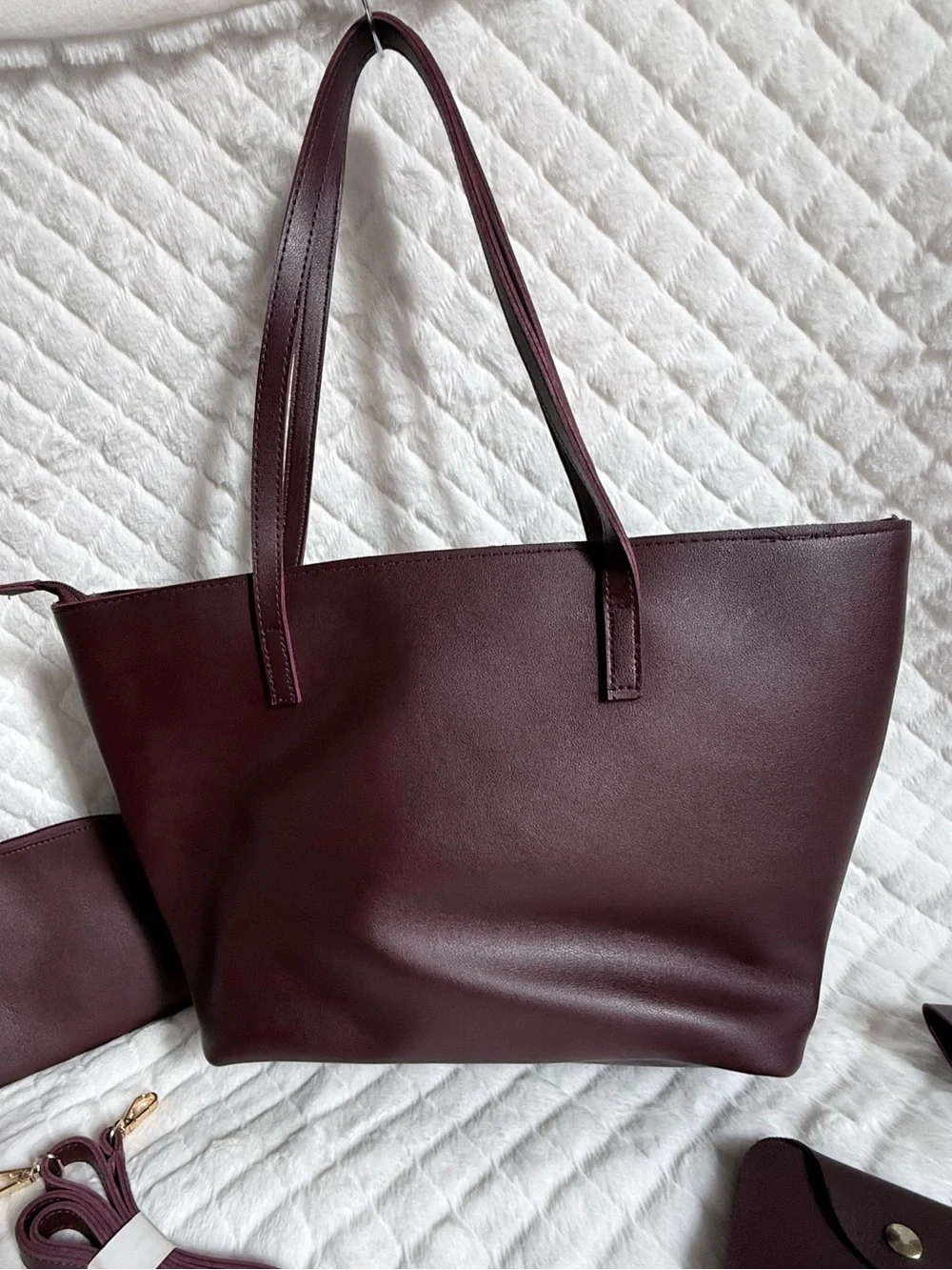 Women's Burgundy Fall Tote Bag Set with Pouches and accessories NWOT PU Leather
